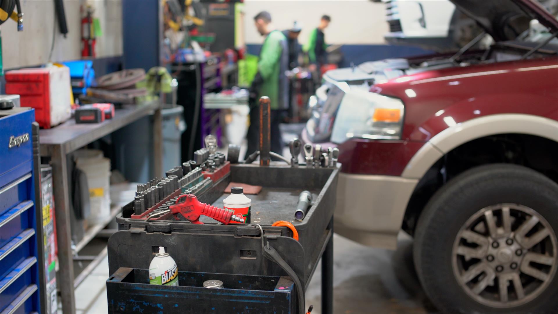 Image of Browns Automotive tools for air conditioner service in Albuquerque
